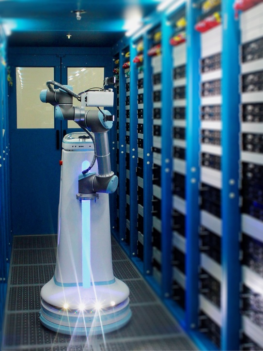 京东金融进军专业级服务机器人产业 发布机房智能巡检机器人