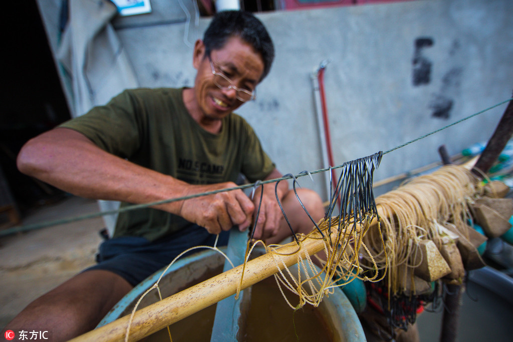 鄱阳湖第17个禁渔期即将结束 渔民整理渔具渔船等待开渔