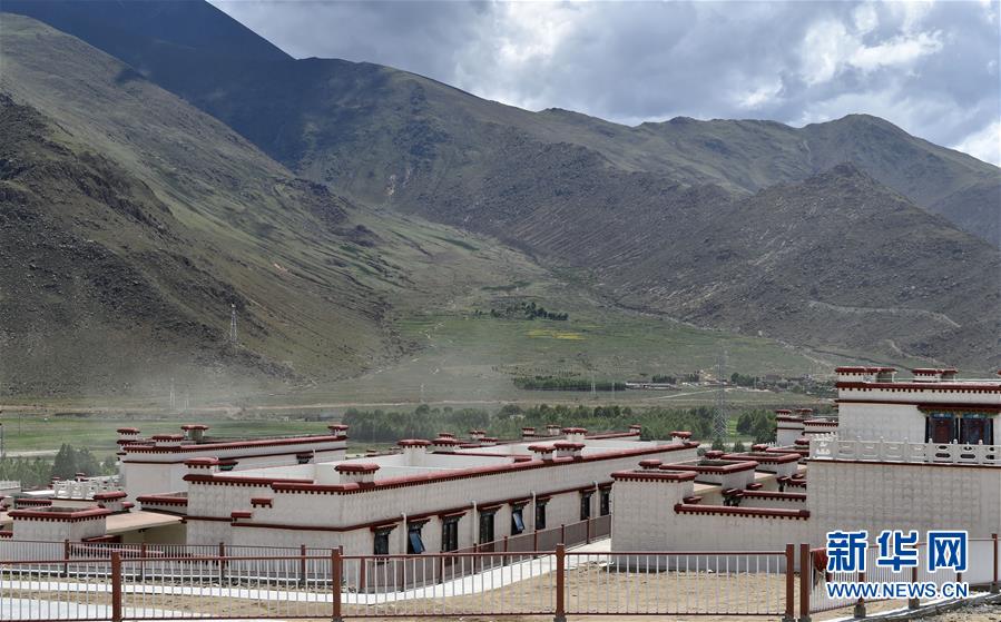 西藏实施首个高海拔生态搬迁项目