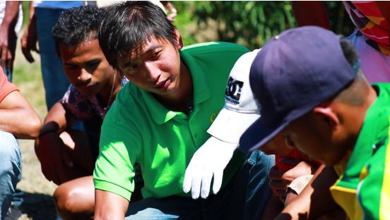 《我的青春在丝路》：中国青年克服恶劣环境，帮助东帝汶发展农业