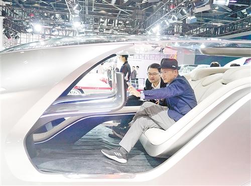 中国有望“走”在智能网联汽车前列 市场规模将达千亿